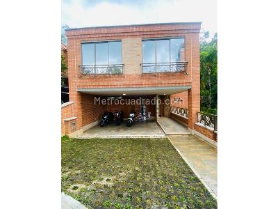 Casa de 3 alcobas en venta en El Poblado, Medellín, 500 m² · foto 18 de 20