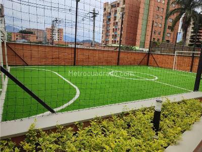 Apartamento de 3 alcobas en venta en Laureles, Medellín, 104 m² · foto 3 de 20