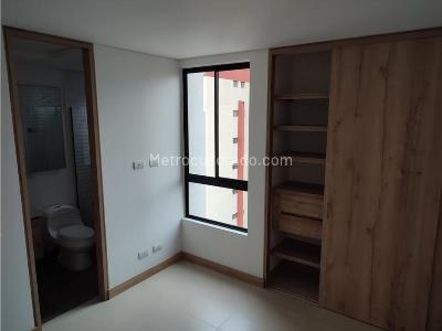 Apartamento de 3 alcobas en venta en Laureles, Medellín, 104 m² · foto 14 de 20