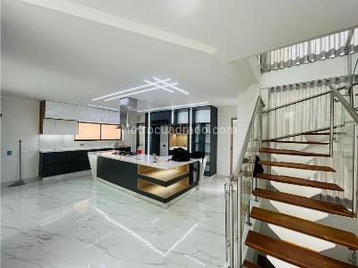 Casa de 5 alcobas en venta en Envigado, Envigado, 600 m² · foto 4 de 20