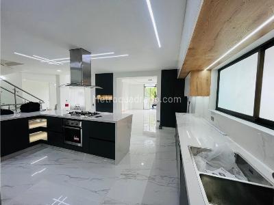 Casa de 5 alcobas en venta en Envigado, Envigado, 600 m² · foto 7 de 20