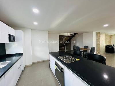 Apartamento de 3 alcobas en venta en El Velodromo, Medellín, 230 m² · foto 15 de 20