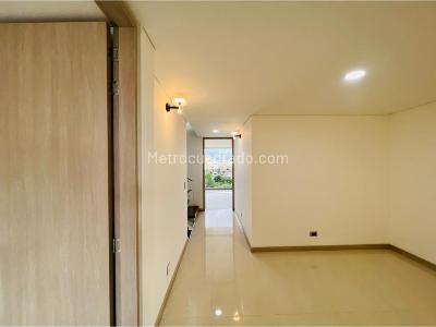 Apartamento de 4 alcobas en venta en Belen, Medellín, 311 m² · foto 7 de 20