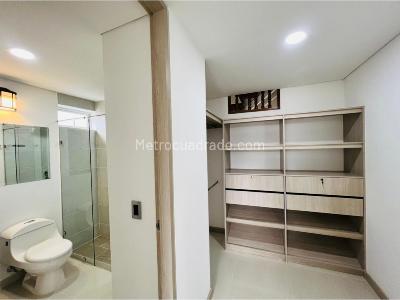 Apartamento de 4 alcobas en venta en Belen, Medellín, 311 m² · foto 15 de 20