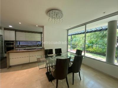 Casa de 4 alcobas en arriendo en Centro Comercial San Sebastian, Envigado, 454 m² · foto 7 de 20