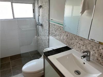 Casa de 4 alcobas en arriendo en Centro Comercial San Sebastian, Envigado, 454 m² · foto 15 de 20