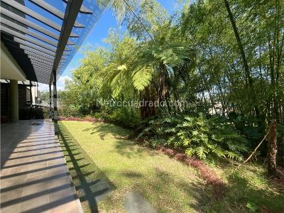 Casa de 4 alcobas en arriendo en Centro Comercial San Sebastian, Envigado, 454 m² · foto 20 de 20