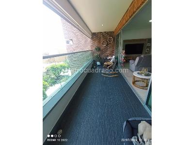 Apartamento de 3 alcobas en venta en Laureles, Medellín, 152 m² · foto 2 de 17