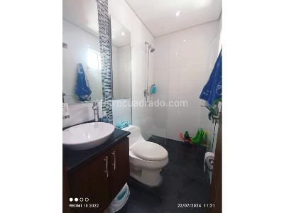 Apartamento de 3 alcobas en venta en Laureles, Medellín, 152 m² · foto 10 de 17