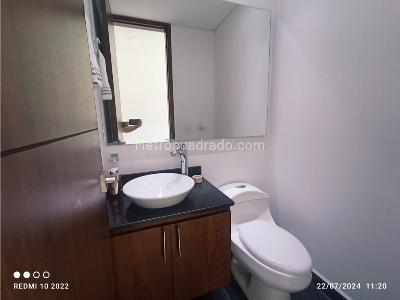 Apartamento de 3 alcobas en venta en Laureles, Medellín, 152 m² · foto 11 de 17