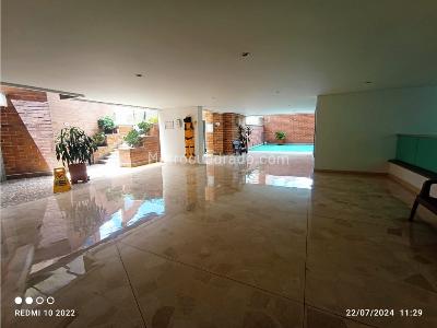 Apartamento de 3 alcobas en venta en Laureles, Medellín, 152 m² · foto 16 de 17