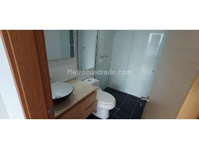 Apartamento de 2 alcobas en arriendo en Loma Los Benedictinos, Envigado, 100 m² · foto 6 de 10
