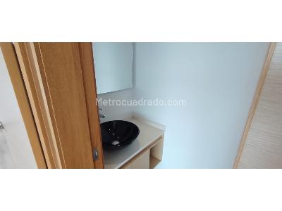 Apartamento de 2 alcobas en arriendo en Loma Los Benedictinos, Envigado, 100 m² · foto 8 de 10