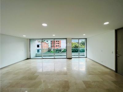 Apartamento en arriendo en Laureles, Medellín · foto 2 de 20