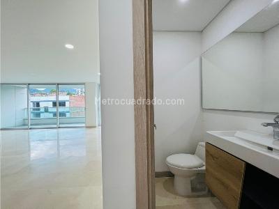 Apartamento en arriendo en Laureles, Medellín · foto 9 de 20