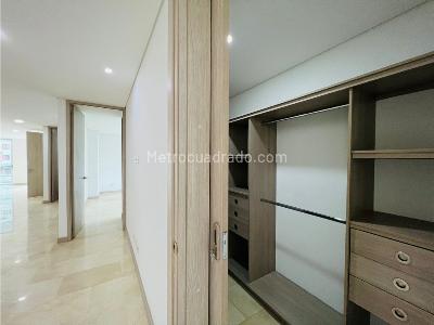 Apartamento en arriendo en Laureles, Medellín · foto 17 de 20