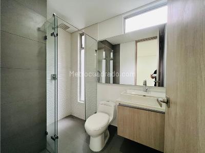 Apartamento en arriendo en Laureles, Medellín · foto 19 de 20