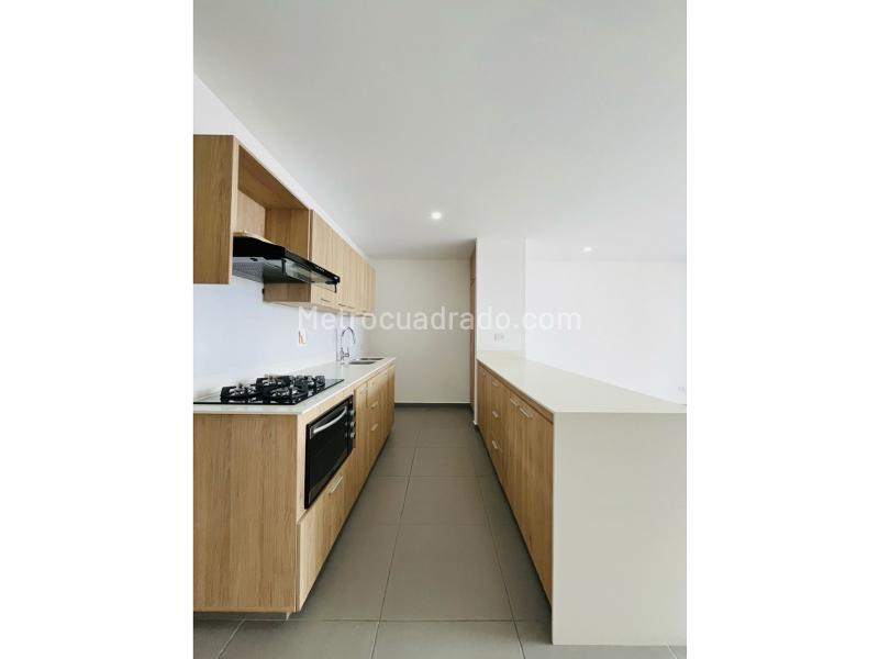 2BR Apartment in Loma Del Escobero (82 m²) - 3
