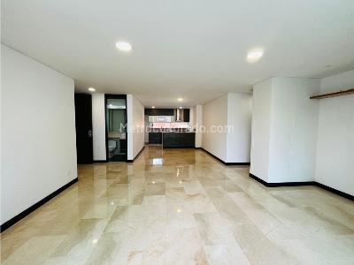Apartamento de 3 alcobas en arriendo en Laureles, Medellín, 125 m² · foto 3 de 20