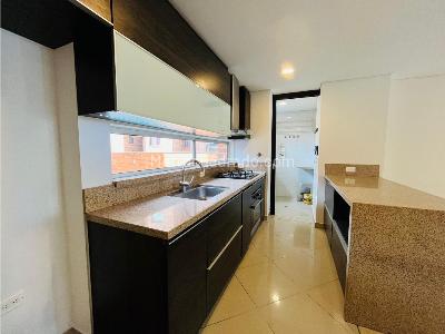 Apartamento de 3 alcobas en arriendo en Laureles, Medellín, 125 m² · foto 4 de 20