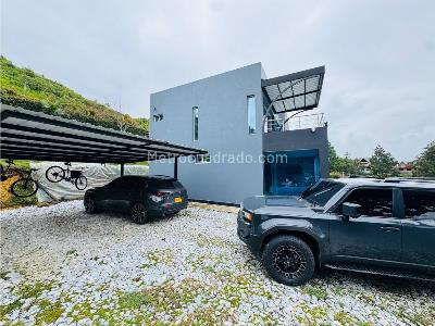 Casa de 4 alcobas en venta en Guarne, Medellín · foto 4 de 20