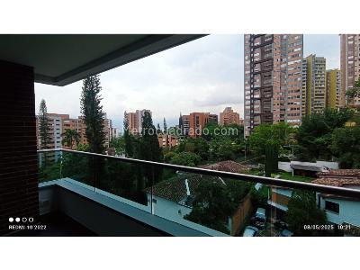 Apartamento de 3 alcobas en arriendo en El Poblado Castropol, Medellín, 136 m² · foto 4 de 17