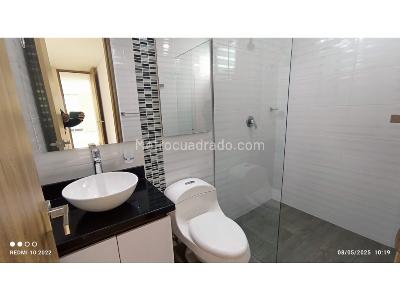 Apartamento de 3 alcobas en arriendo en El Poblado Castropol, Medellín, 136 m² · foto 14 de 17