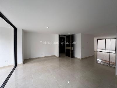 Apartamento de 2 alcobas en arriendo en La Castellana, Medellín, 198 m² · foto 4 de 11
