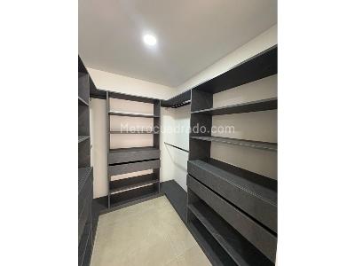 Apartamento de 2 alcobas en arriendo en La Castellana, Medellín, 198 m² · foto 8 de 11