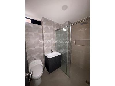 Apartamento de 2 alcobas en arriendo en La Castellana, Medellín, 198 m² · foto 11 de 11