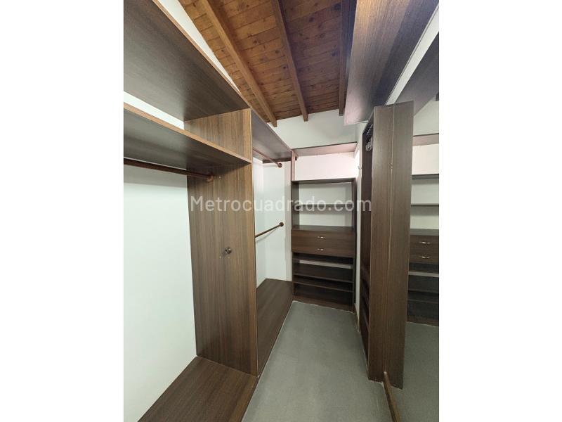 Casa Moderna de 4 Alcobas en Poblado San Lucas - 5