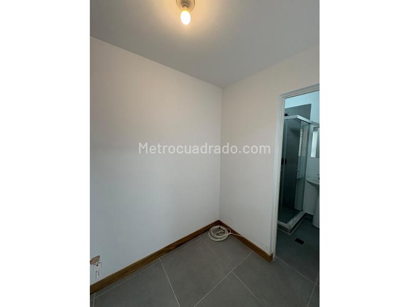 Casa Moderna de 4 Alcobas en Poblado San Lucas - 6