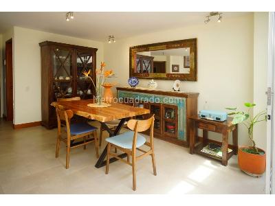 Casa de 3 alcobas en venta en Envigado, Medellín, 230 m² · foto 4 de 16