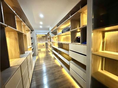 Casa de 3 alcobas en arriendo en Poblado San Lucas, Medellín, 500 m² · foto 6 de 18