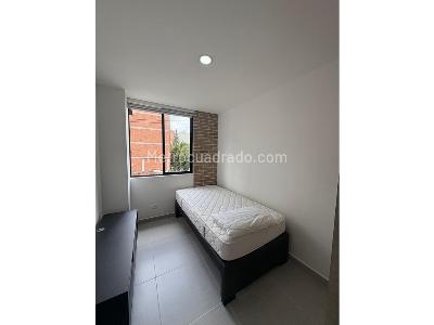 Apartamento de 3 alcobas en arriendo en La Castellana, Medellín, 85 m² · foto 5 de 11