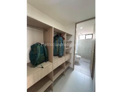 Apartamento de 3 alcobas en arriendo en La Castellana, Medellín, 85 m² · foto 10 de 11