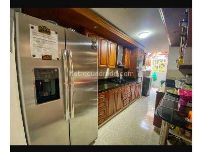 Casa de 4 alcobas en venta en El Poblado, Medellín, 220 m² · foto 7 de 16
