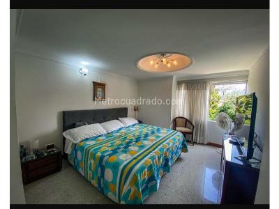 Casa de 4 alcobas en venta en El Poblado, Medellín, 220 m² · foto 12 de 16