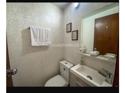 Casa de 4 alcobas en venta en El Poblado, Medellín, 220 m² · foto 15 de 16