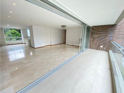 Apartamento en arriendo en Poblado, Medellín · foto 4 de 14
