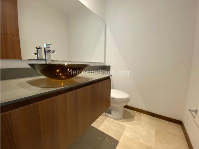 Apartamento en arriendo en Poblado, Medellín · foto 11 de 14