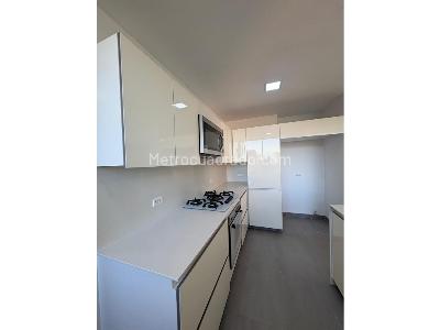 Apartamento en arriendo en Poblado, Medellín · foto 9 de 20