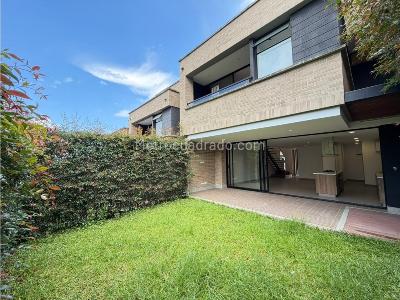 Casa de 3 alcobas en arriendo en Intermedia, Envigado, 240 m² · foto 2 de 20