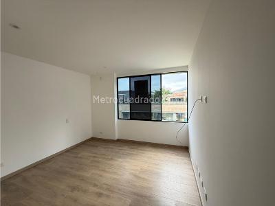 Casa de 3 alcobas en arriendo en Intermedia, Envigado, 240 m² · foto 9 de 20