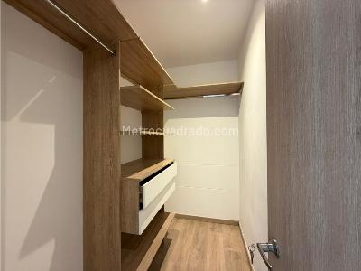 Casa de 3 alcobas en arriendo en Intermedia, Envigado, 240 m² · foto 12 de 20