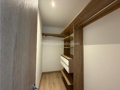 Casa de 3 alcobas en arriendo en Intermedia, Envigado, 240 m² · foto 14 de 20