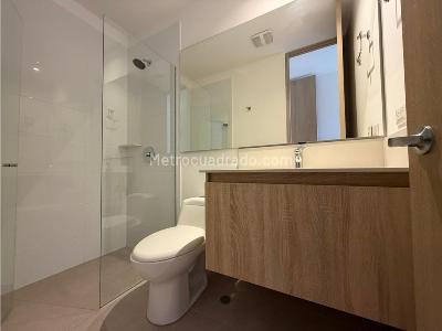 Casa de 3 alcobas en arriendo en Intermedia, Envigado, 240 m² · foto 19 de 20