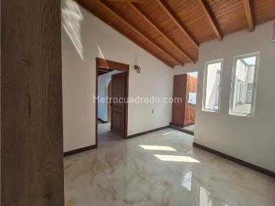 Apartamento de 3 alcobas en arriendo en Avenida Las Palmas, Medellín, 148 m² · foto 4 de 20