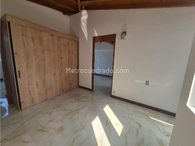 Apartamento de 3 alcobas en arriendo en Avenida Las Palmas, Medellín, 148 m² · foto 13 de 20