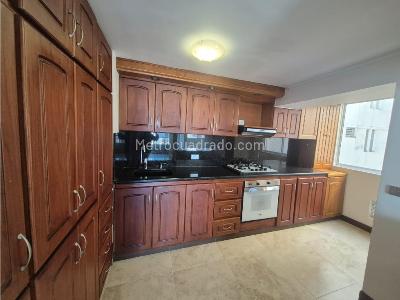 Apartamento de 3 alcobas en arriendo en Avenida Las Palmas, Medellín, 148 m² · foto 14 de 20